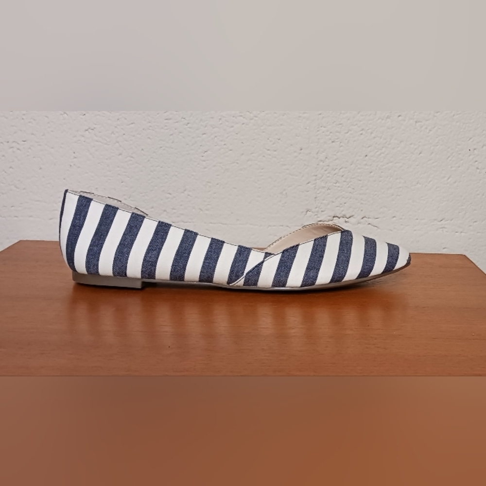 BCBG Flats Size 8.5 new
